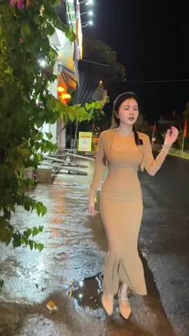 đầm body