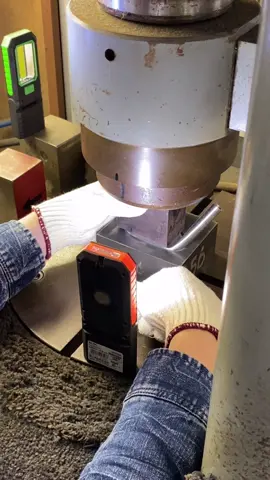 研磨など、普段の作業をいくつか切り取ってまとめました。実際の作業の雰囲気を感じていただければ嬉しいです #ゴルフ #作業 #岡山 #golf #ゴルフ動画 