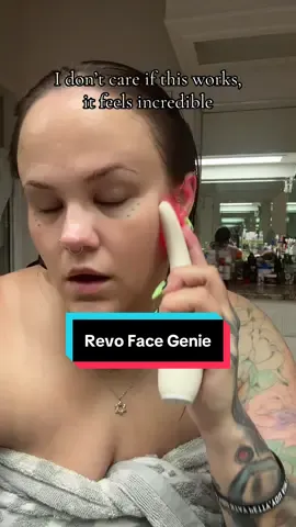 The Reno Face Genie is incredible. It has like…. So many settings based on your goals. But the red light therapy is my favorite. It’s warm, it vibrates, and it feels incredible.  #revofacegenie #redlighttherapy #facial #facialtreatment #skincare 
