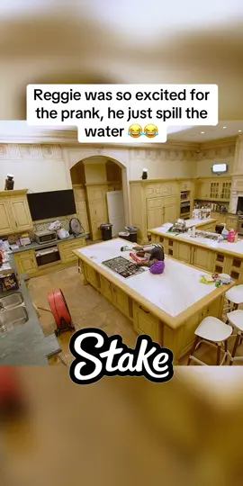 Reggie was so excited for the prank, he just spill the water 😂😂 #mafiathon3 #kaicenat #rakai #reggie #fyp 