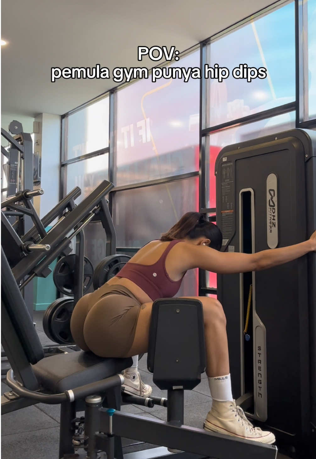 siapa nii yg lgsg ke alat ini??🫵🏻🤭  gara2 diilangin gabisa, disamarin sulit, dibiarin jg gasuka wkwkw #gympemula #GymTok #hipdips #foryou #fyp 