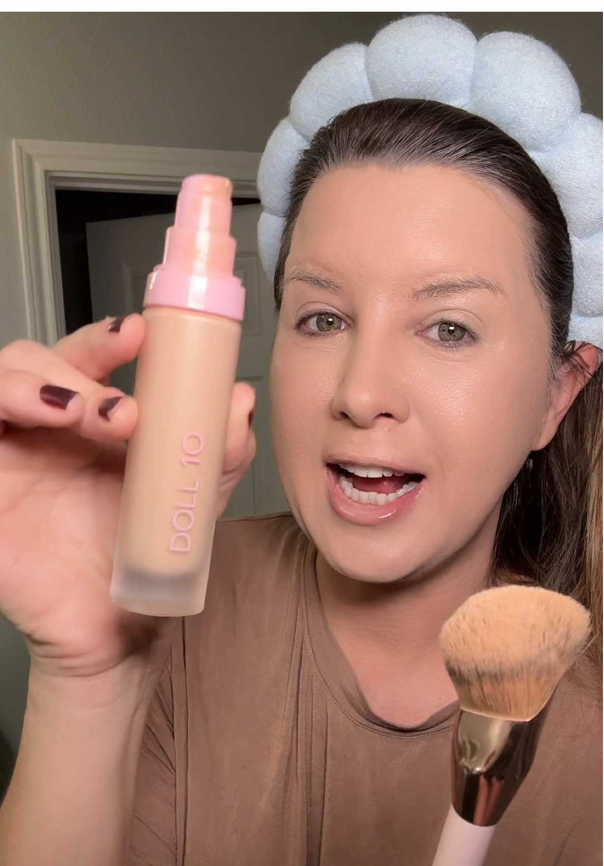 They finally made a foundation for us ladies 40+!  #doll10 #doll10foundation #foundationformatureskin #fullcoveragefoundation 