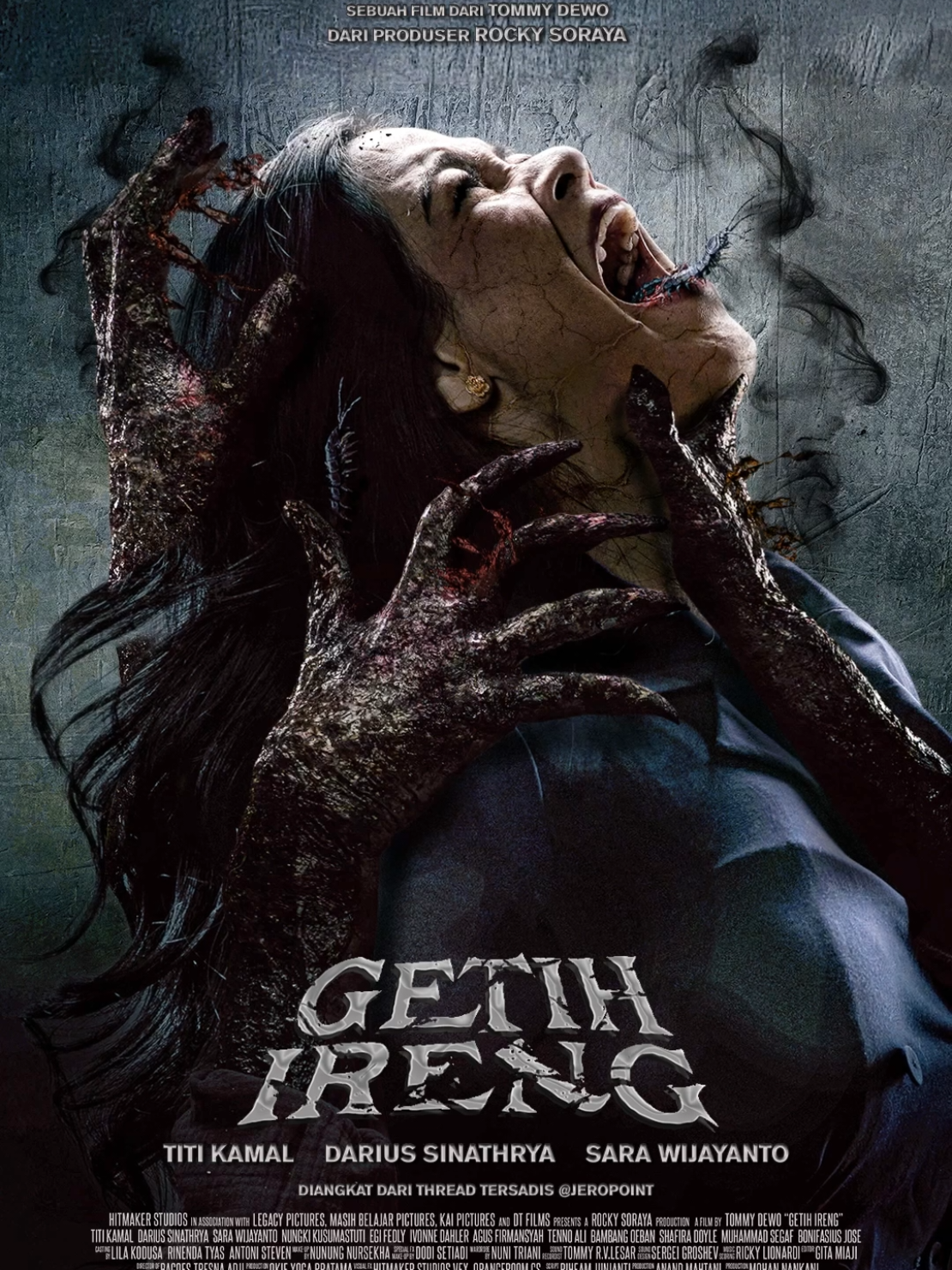 Official Poster Getih Ireng Kehadiran sosok kakek misterius itu semakin mengusik hidup Rina baik di kehidupan sehari-hari hingga hadir di mimpinya. Hal ini untuk menguasai tubuh Rina dan juga keturunannya. Siapakah orang yang mengutus sosok kakek misterius tersebut? Diangkat dari thread tersadis oleh @jeropoint nantikan Getih Ireng di bioskop mulai 16 Oktober 2025. #GetihIreng #FilmGetihIreng #HitmakerStudios @hitmakerstudios 