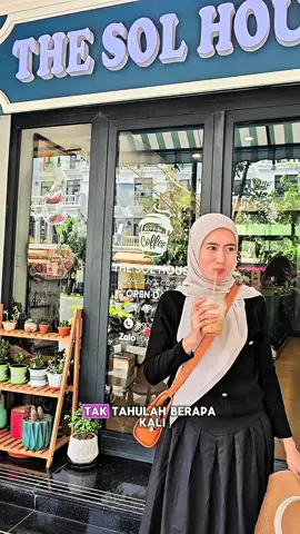 Replying to @iza  Phu Quoc Part 2 Day 5 ✔️ Free & easy jalan2 di Grand World ✔️ Lunch di Halal Punjabi Zaaika restaurant ✔️ Dinner di Halal Bistro phu quoc seafood  Day 6 ✔️ Naik Buggy to Vin Wonders  ✔️ Spend whole day at Vin Wonders ✔️ Dinner di Halal Bistro phu quoc seafood  Day 7  ✔️ Naik Buggy to Vin Pearl Safari ✔️ Spend half day at Safari ✔️ Balik Grand Town - naik Water Taxi  ✔️ Dinner at Halal Venice Restaurant Day 8 ✔️ Balik Malaysia 🇲🇾  #phuquoc #halalvietnam #vietnam #visitvietnam #phuquocisland 