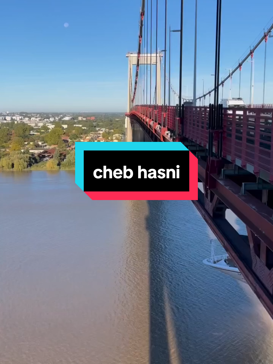 cheb hasni 👑🎶🎵🎼#المغرب🇲🇦تونس🇹🇳الجزائر🇩🇿 #rai_sentimontal #fyp #hasni_boss_official #اسطورة 