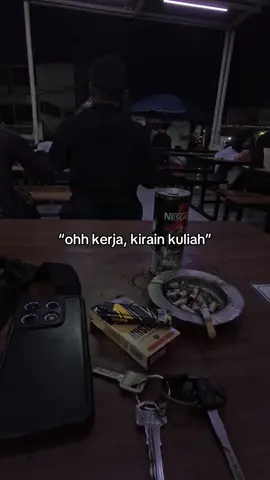 cuman kuli, bukan kuliah😌