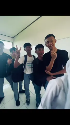 #clasx4 #trending #fouryoupage #xyzbca #sman1cikijing 