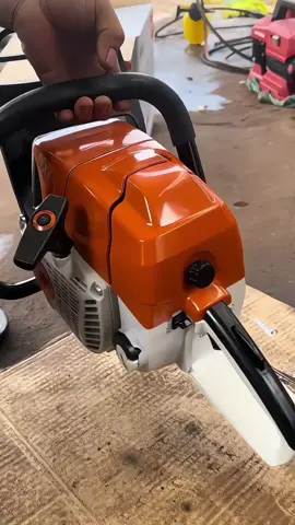 mesin potong kayu 2tak#gergaji #gergajikayu #gergajimesin #stihl #stihlchainsaw 