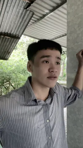Đừng ép ai phải đồng hành với bạn vì họ luôn muốn tìm mối quan hệ có tương lai sáng, chứ không phải một mối quan hệ đang cố gắng để có một tương lai tốt 
