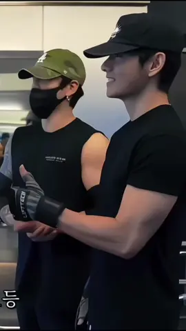 dua kesayanganku  #jeonjungkook #kimtaehyung #taehyung #jungkookie #myboy 