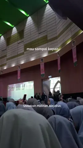 teduh sekali wajah beliau ❤️‍🩹🕊 #majelissholawat #jembersholawat #kajianustadzahhalimahalaydrus  #ustadzahhalimahalaydrus  #fyppppppppppppppppppppppp 