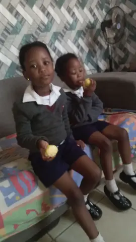 #uyasicontrola😂😂😂😂😂😂#theshangetwins 
