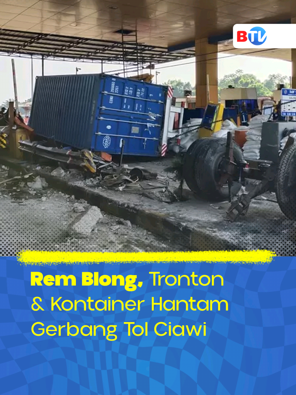 Dua truk besar, kontainer dan tronton, hancurkan Gerbang Tol Ciawi arah Jakarta akibat rem blong. Satu pegawai Jasa Marga luka ringan. Ikuti perkembangan berita terbaru lewat pantauan langsung hanya di BTV. Jangan lupa scan ulang TV Digital / Set Top Box kamu: •⁠ ⁠44 UHF untuk Bandung •⁠ ⁠40 UHF untuk Medan #BTV #BeritaSatu #RemBlong #GerbangTolCiawi 