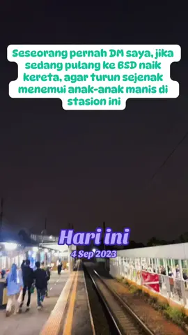 #padahariini Kucing-kucing disini gemuk dan sehat. Saya sempat ngobrol sama petugas Security, katanya ada banyak Cat Lovers di stasiun ini, pagi siang dan malam ada saja yang ngasih makan..sehingga mereka tak pernah kelaparan & kehausan. Ada bbrp titik wadah air minum dan dey food di sini. #bekind #cat #cats #catsoftiktok #catlover #catlovers #kucing #kucingtiktok #kucinggemoy #kucinglucu #catfood #makanankucing #berbagi @yennydustypink🦋 @y @keketaja @Heri Setiawan @ikarustikawaty @🧊NoviesAE🦉 @Litta.K @Ikaaa 1805 @Drt Storee @Farell_Mufasa 
