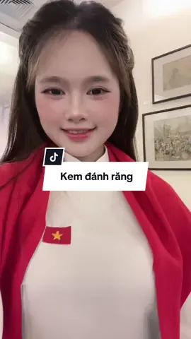 Tui dùng kem đánh răng nhà Closeup cả năm nay rùi đó #closeupvn #tínhnữ #trangbattong3x #hoptaccungunilever #mian 