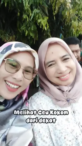 Bapa @dedimulyadi71 dan Ceu Kokom sedang bernostalgia ke SMAN 1 Purwadadi, tempat mereka bertemu saat masa SMA.. . #kangdedi #ceukokom #kokomkomariah #dedimulyadi #kdm 