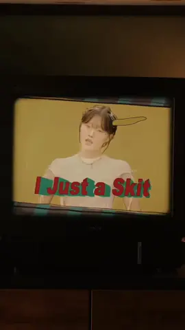 SKIT>>