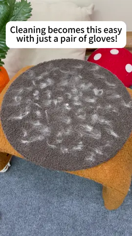 Pet parents, raise your hand if you spend hours picking hair off the couch! 🙋♂️ This pet hair glove changes the game—one swipe, and all that cat/dog hair is gone. No more lint rollers breaking, no more endless vacuuming. Watch how it cleans my sofa in 10 seconds! #PetHairProblems #PetCleaningHacks #PetParentEssentials#TikTokMadeMeBuyIt #clean #dog #pet #pethairremover #gloves #cat #PetHairRemoval #pethairremoval 