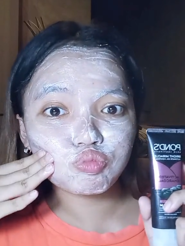 love using this facial foam!! -- it controls my oily skin and bright my skin instantly  #fyp #ugc #ponds #skincare #skincaretips 