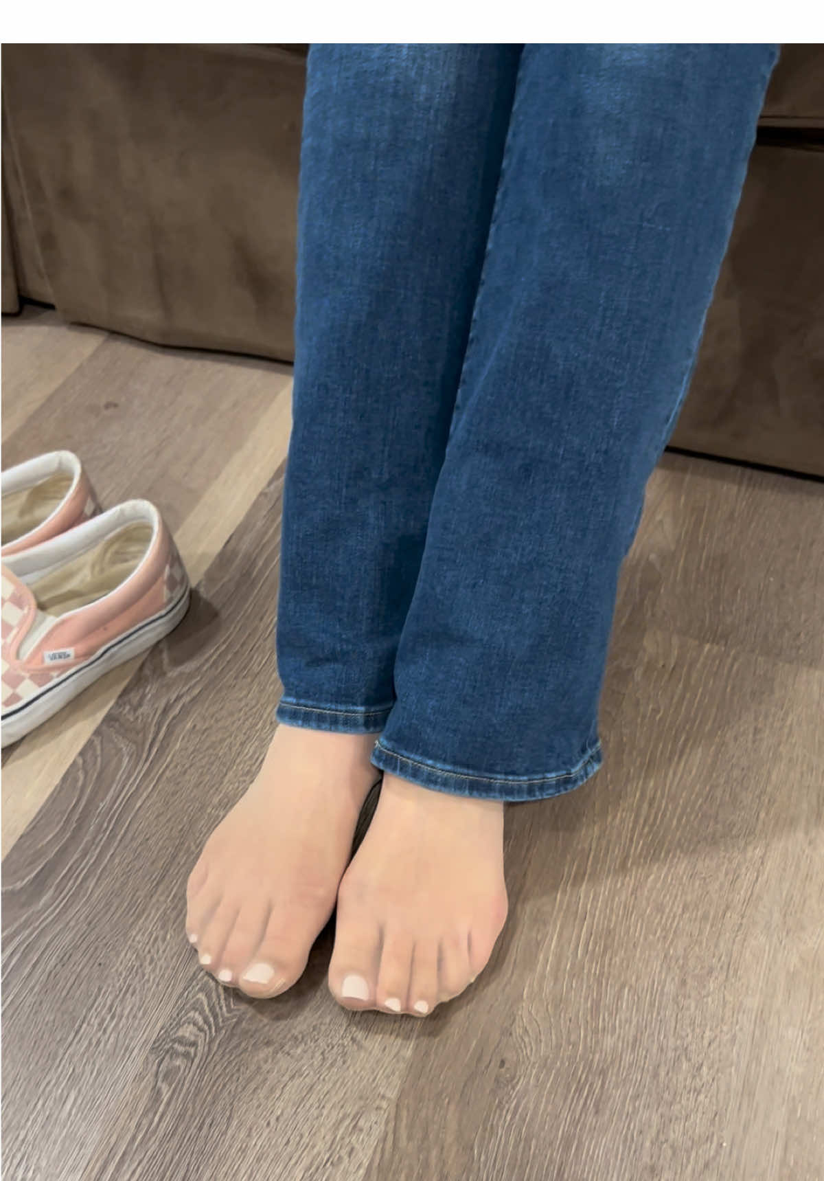Kicking them off after a long day#tights #vans #vansoffthewall #feet #toes 