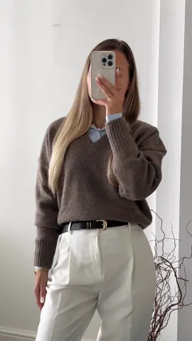 Classy autumn outfit formula = neutrals +tailoring  🤎 This jumper WOW @ZARA  #zara#zaraoutfit#autumnoutfit#classyoutfit#zaranewin 