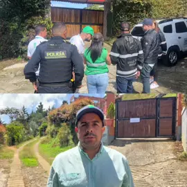 Los glampings que quisieron alzar vuelo en San Cristóbal, Medellín, pero les cerraron la puerta para estar al aire libre… Prensapaisa.com  El camino hacia San Cristóbal siempre huele a monte húmedo. Es un corredor de verdes espesos que a ratos parecen comerse la carretera. Allí, en medio de las montañas del Noroccidente de Medellín, empezaron a levantarse estructuras que llamaban la atención: domos blancos, carpas transparentes y terrazas con jacuzzi. No eran casas campesinas ni fincas tradicionales, sino glampings, esos alojamientos que venden la idea de dormir bajo las estrellas con las comodidades de un hotel de lujo. Lo que parecía un negocio próspero para atraer turistas terminó convirtiéndose en un problema: muchos de estos espacios habían sido levantados a escondidas de la ley. Era una mañana tranquila cuando las camionetas de la Administración Distrital, acompañadas por la Corregiduría de San Cristóbal y la Policía Nacional, aparecieron por la vereda. No era un paseo ni una visita cordial: iban a verificar lo que ya se sospechaba desde hace meses. Los funcionarios caminaron entre senderos de tierra y cultivos para encontrarse con los glampings. En el papel, parecían la postal perfecta para atraer viajeros. Pero al revisar los documentos, la verdad se hizo evidente: no había licencias de construcción, ni permisos para operar como alojamientos turísticos. “Estas edificaciones están sobre áreas de Uso Forestal Productor, donde la norma es clara: no se permiten proyectos de hospedaje”, explicó, con papeles en mano, Carlos Trujillo, subsecretario de Control Urbanístico. El resultado del operativo quedó plasmado en números fríos pero contundentes: dos suspensiones de obra y seis informes técnicos que se suman a un historial de irregularidades. Mientras los sellos de suspensión eran pegados en las estructuras, el murmullo de los árboles parecía recordarle a todos por qué esa zona estaba protegida. Los glampings, con sus camas king size y luces cálidas, contrastaban con el silencio de los bosques y el canto de los pájaros. Vecinos de la zona, que observaban de lejos, comentaban que algunos turistas llegaban ilusionados, creyendo que apoyaban proyectos sostenibles. “Uno pensaba que eso estaba autorizado, pero la verdad es que estaban metidos en pura zona de reserva”, dijo un habitante, moviendo la cabeza con resignación. En Medellín, el fenómeno no es aislado. La Secretaría de Gestión y Control Territorial ya ha hecho 120 informes técnicos sobre glampings en la ciudad. La fiebre por los hospedajes alternativos, impulsada por plataformas digitales, ha llevado a que se construyan rápido y sin mirar atrás, dejando en segundo plano el impacto ambiental. Lo que para unos es una experiencia de lujo bajo las estrellas, para otros es una amenaza silenciosa a los ecosistemas rurales. Al final de la jornada, los sellos rojos quedaron pegados en las entradas de los domos. Los turistas que llegaban con maletas en mano miraban con desconcierto las cintas que decían “suspensión”. El paisaje volvió a quedarse solo con lo suyo: las montañas, los árboles, el aire limpio. Los glampings quedaron ahí, como una postal detenida, recordando que en San Cristóbal la naturaleza todavía tiene la última palabra.