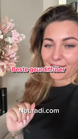 Ik ben niet heel erg gauw te spreken over geur diffusers maar over deze absoluut wel!!💖 je kan hem bedienen en instellen met een app mega handig! houd jij ook van een lekker ruikend huis? #nouradi #geurdiffuser 