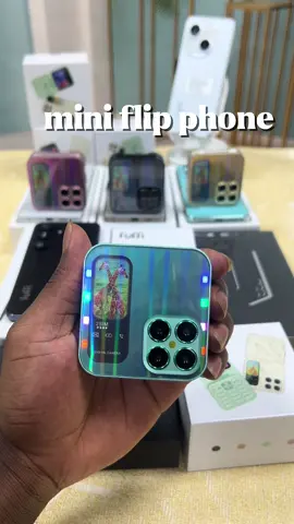 2.4 inch HD screen mini flip phone #miniphone #androidphone #phone 