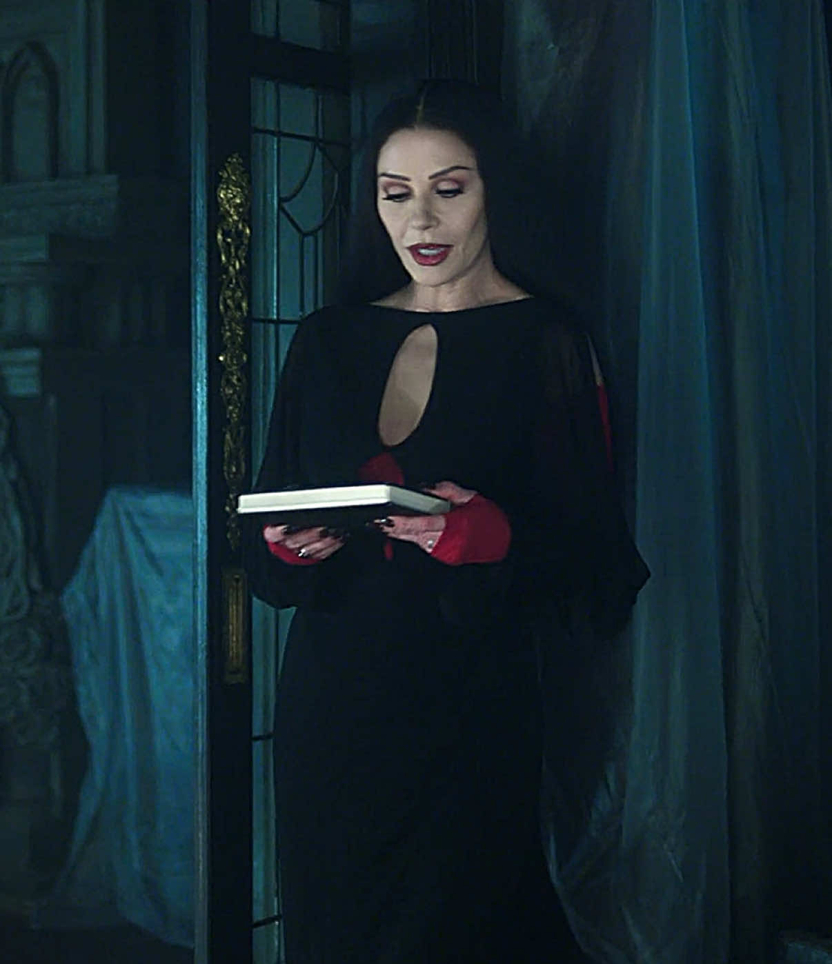 morticia addams - scp: fragmentpacks #wednesday #wednesdayedit #morticiaaddams #catherinezetajones #wednesdayseason2 #wednesdayseason2edit #wednesdaynetflix #morticiaaddamsedit #catherinezetajonesedit #fyp #foryoupage #edit #viral #trending #wednesdayseason2part2 