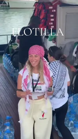 The flotilla is part of the larger Global Sumud Flotilla that set sail from Barcelona earlier this week with around 200 activists, politicians, and artists from 44 countries. #flotilla #barcelona #gaza #palestine #fyp 