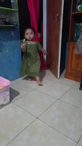 byuhh kok jatuh to dekk🫣