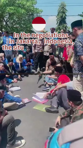 Peaceful Protest Negotiations in Jakarta, Indonesia #Jakarta #PeaceNegotiations #SocialDialogue #IndonesiaNews #GlobalAttention