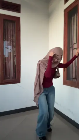freaky ahh fit check | fit: - hijab: Rubybloo viscose in Latte (on my showcase) - top: Posha Alba top (on my showcase) - pants: vierlin 7177 size 27 (on my shocase) - bags: thrifted bb 50kg tb 162cm, hijab tutorial kindly check my playlist!