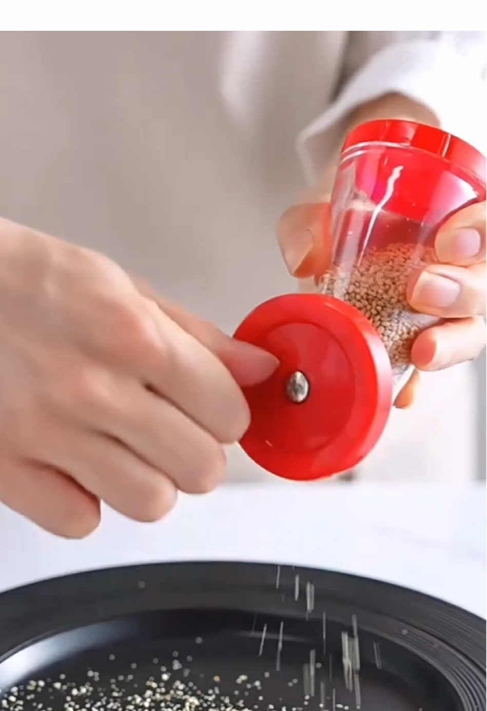 Easy to ground sesame😏#gadgets #coolgadgets #coolstuff #amazonfinds #fyp 