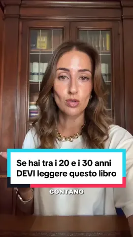 Se hai tra i 20 e i 30 anni devi leggere questo libro: The Defining Decade, di Meg Jay #crescitapersonale  #mindset #fyp #leggedeldistacco 