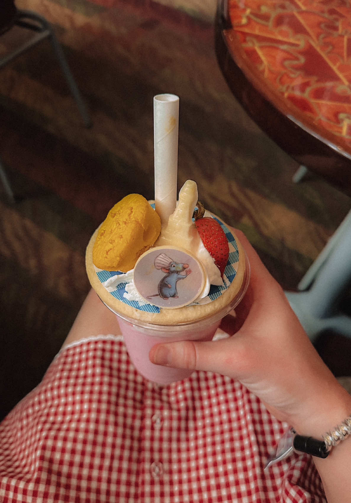 the more i drank the shake, the more i really liked it, don’t worry😇😇 #epcot #epcotfood #foodandwine #epcotfestival #disneyworld 