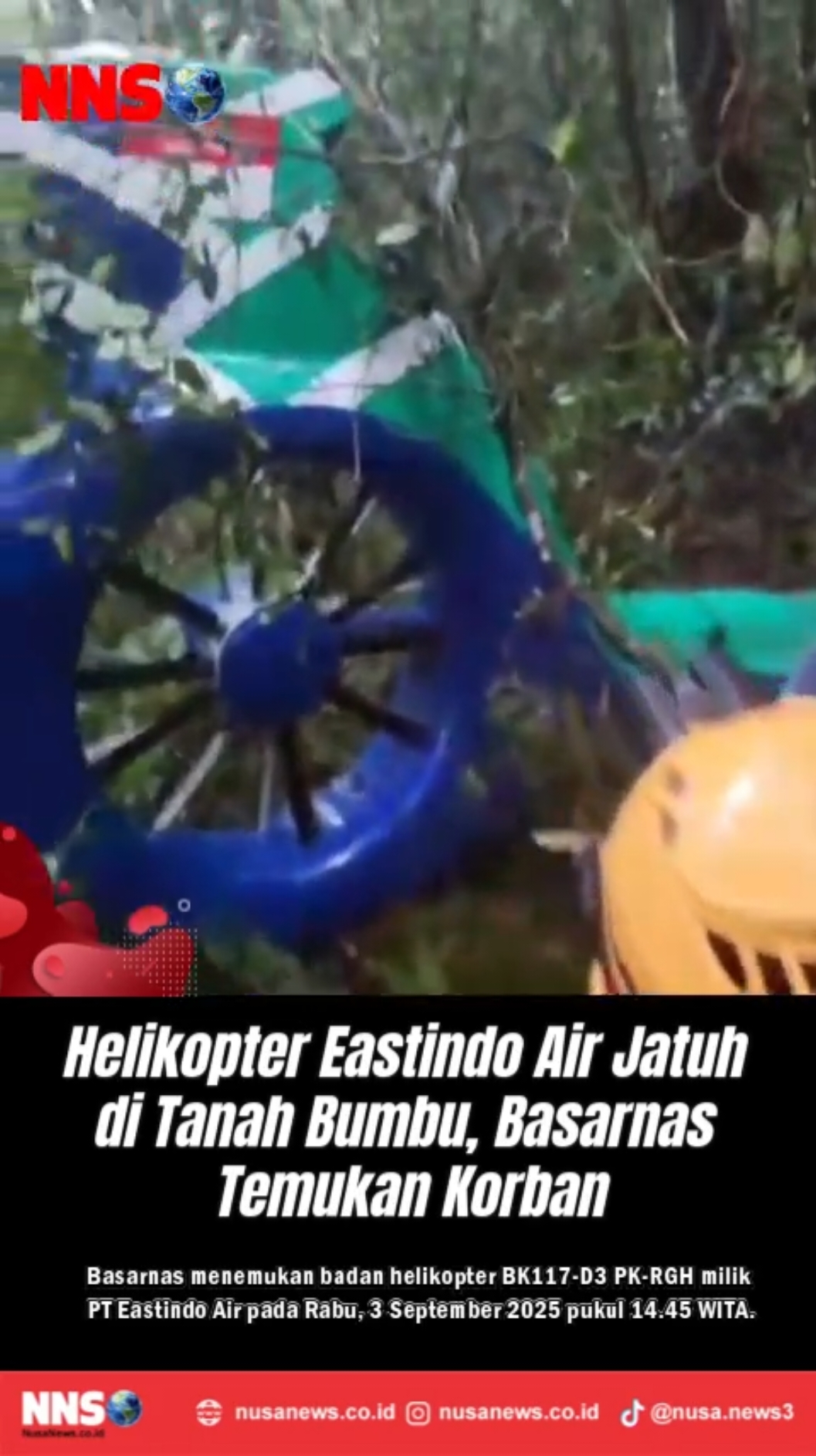 Helikopter Eastindo Air Ditemukan di Tanah Bumbu Basarnas akhirnya menemukan reruntuhan helikopter BK117-D3 PK-RGH milik PT Eastindo Air yang hilang kontak sejak Senin, 1 September 2025 dalam penerbangan dari Kotabaru menuju Palangkaraya. Pada Rabu, 3 September 2025, tim SAR menemukan badan helikopter di koordinat 03° 5’6” S – 115° 37’39.07” E. Tak lama kemudian, satu korban ditemukan sekitar 100 meter dari badan helikopter dan telah dievakuasi ke Posko Lapangan. Diduga masih ada korban lain di dalam badan pesawat yang terbakar. Proses evakuasi pun terus diperkuat oleh Basarnas, TNI, Polri, BPBD, dan potensi SAR, dengan dukungan masyarakat setempat. 🙏 Belasungkawa mendalam untuk seluruh keluarga korban. Semoga diberi kekuatan dan ketabahan menghadapi musibah ini. Sumber Pernyataan resmi Basarnas, Rabu (3/9/2025) @basarnas_r.i @knkt_ri @tmii_official @divhumaspolri @bpbdindonesia @kemenhub151 @infopublik.id @humas_kalsel @humas.kalteng @pemprovkalsel @pemprovkalteng #Helikopter #EastindoAir #Basarnas #TanahBumbu #Kotabaru #Palangkaraya #BreakingNews #SAR #KecelakaanUdara #IndonesiaBerduka #PrayForVictims #MisiKemanusiaan #BeritaTerkini #kalimantan 