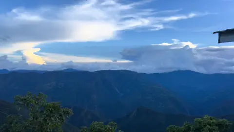 #လုမ်ဘန်းရွာ#လတဝက်တော့ချိုးပြီ#ချင်းတောင်တန်းမှကားဆရာလေး😁😁 