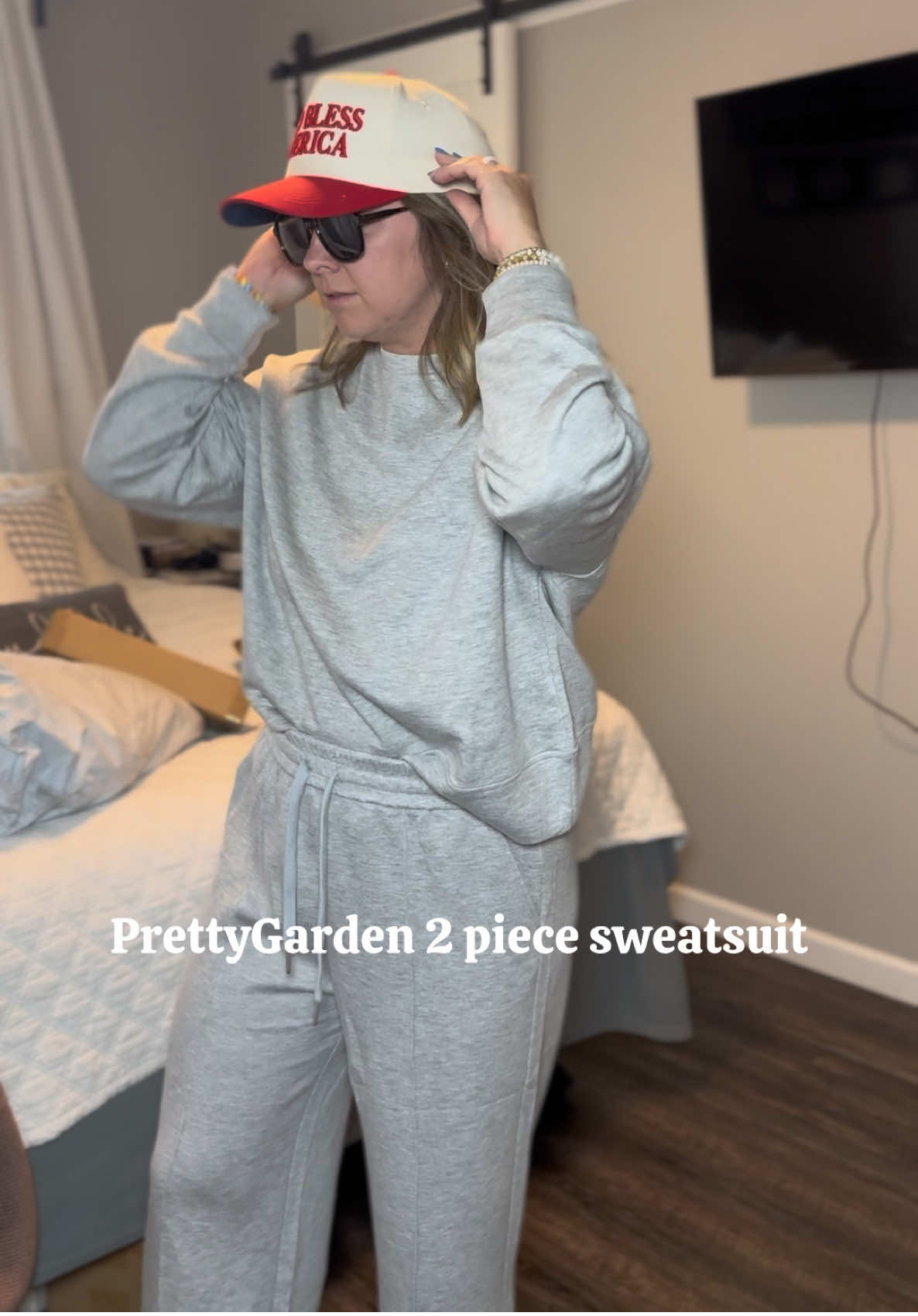 C U T E and comfortable and a mindless outfit that I don’t have to put together myself? 🫶🏼 count me in. #motherhood #findingjoy 