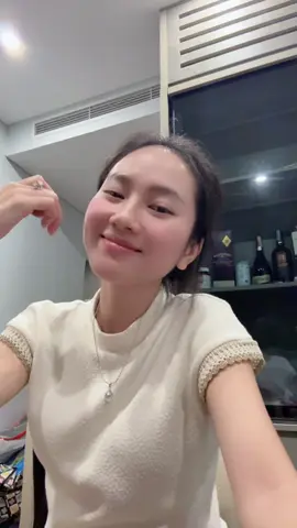 Đấy là trong thơ thôi nhá. Chứ...