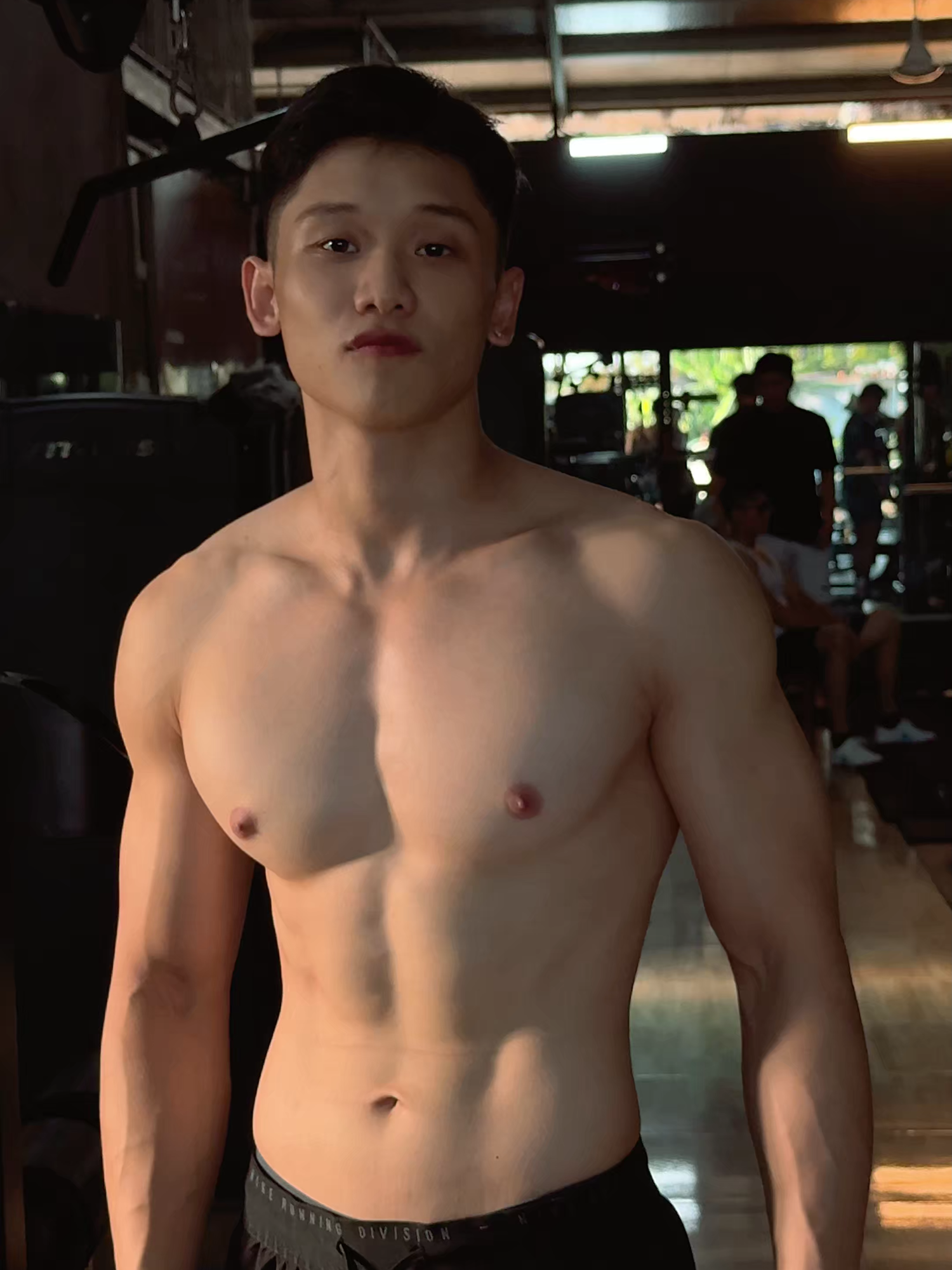 Gồng tí 😅 ##fitnessmotivation #fitnessdaily #viralllllll #fypシ゚