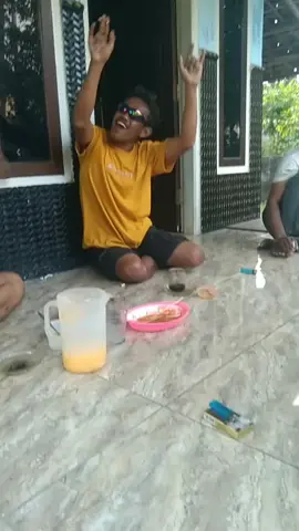 wasek pokok e bolo 😅😅