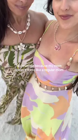 I learned from the best 🥰 #momanddaughter #OutfitsOfTheWeek #outfitsinspiration 