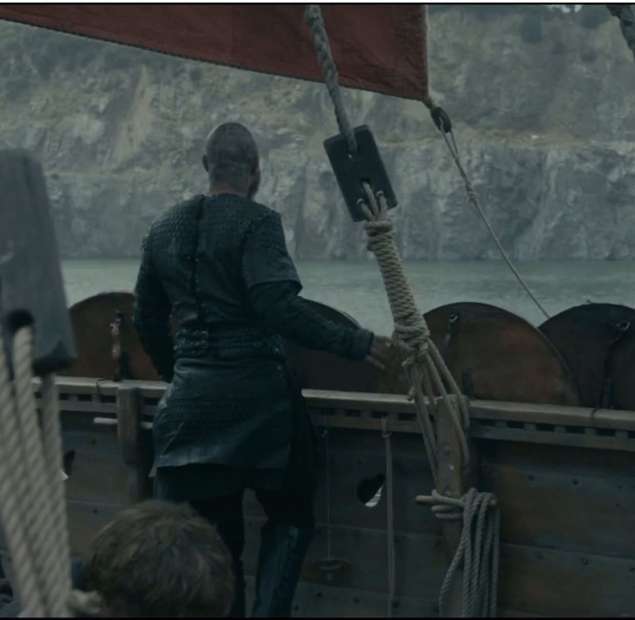 Ragnar wants to make camp on hills #vikings #vikingsedit #ragnar #ragnarlothbrok #bjornironside 