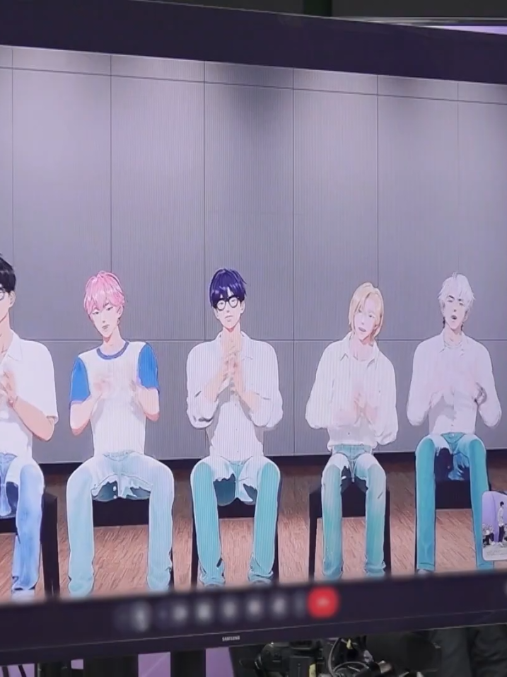 Finally, a national TV is showing how PLAVE’s interviews and guestings work! ✨ It looks just like a normal idol interview, but instead of being in the studio, PLAVE appears virtually through their 3D characters. The hosts see them on monitors and talk to them in real time, while behind the scenes the members use microphones and motion capture so their voices, expressions, and gestures instantly show on screen. And it’s so heartwarming to see PLAVE comforting the trainees because they were once just like them, chasing dreams and even almost giving up on music themselves. That’s why I know PLAVE will always be the number one supporters of trainees who are just trying to survive and reach their goals. 💙 (Just a gentle reminder to PLLIs: please don’t vote for the trainees just because they’re connected to PLAVE. Let’s respect the real audience of the program and avoid causing chaos. 🙏) #plave #플레이브 #boysplanet2 #boysplanet 