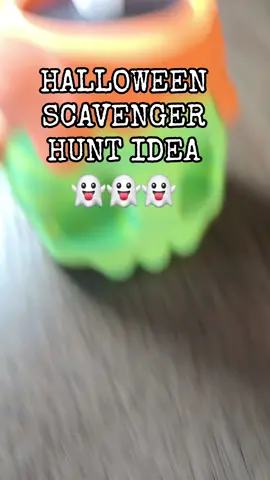 These Halloween pocket pets are so perfect to do a scavenger hunt, or give as a cute little surprise Halloween gift 🎃 @Carter Printing Co. #deskpets #carterprintingco #halloweentoys #halloweenminis 