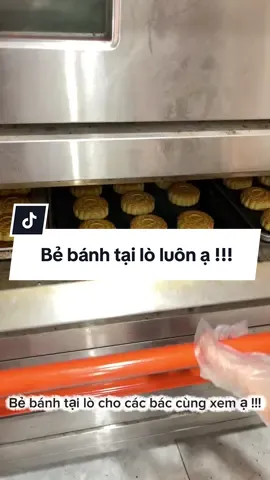 Bẻ bánh trực tiếp tại lò cho các bác xem nhé !!!#mochichabongtrungmuoi #banhtrungthuhuonglap #banhtrungthu #lênxuhướng #viral 