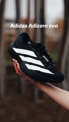 Sepatu Pelari Kalcer Adidas Adizero evo  Jadikan Koleksi di promo 9.9  nanti #CapCut #fyp #99sale #creatorsearchinsights #promoseruweekend 