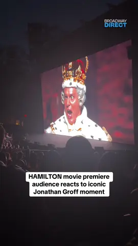 Huge reactions for Groffsauce at the premiere of Hamilton ahead of the musical’s theatrical release 😂 #Hamilton #JonathanGroff #LinManuelMiranda #Broadway