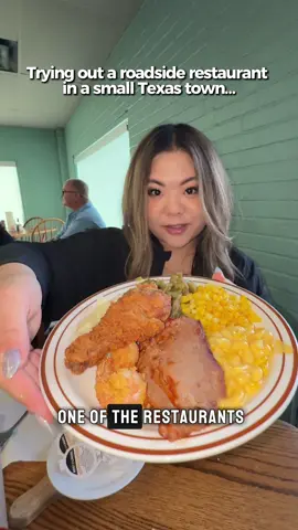 This town has a population of only 3,005 people and a hidden gem called Sam’s Original Restaurant which opened in 1963 🍽️ If you’re road tripping from Dallas to Houston, you’ll see billboards for Sam’s heading into Fairfield, TX!  #fairfieldtx #texasroadtrip #dallasfoodie #texasfoodie #texascontentcreator 